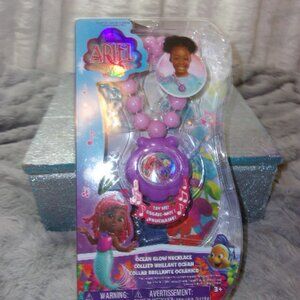 T-158 NEW IN PACKAGE DISNEY JUNIOR ARIEL OCEAN GLOW NECKLACE